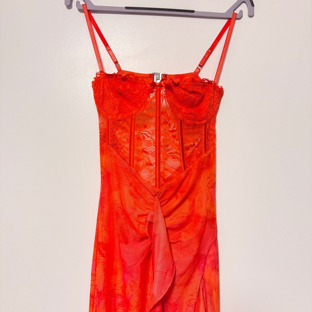 Elegant Orange Women's Dress - Picture 4 of 9